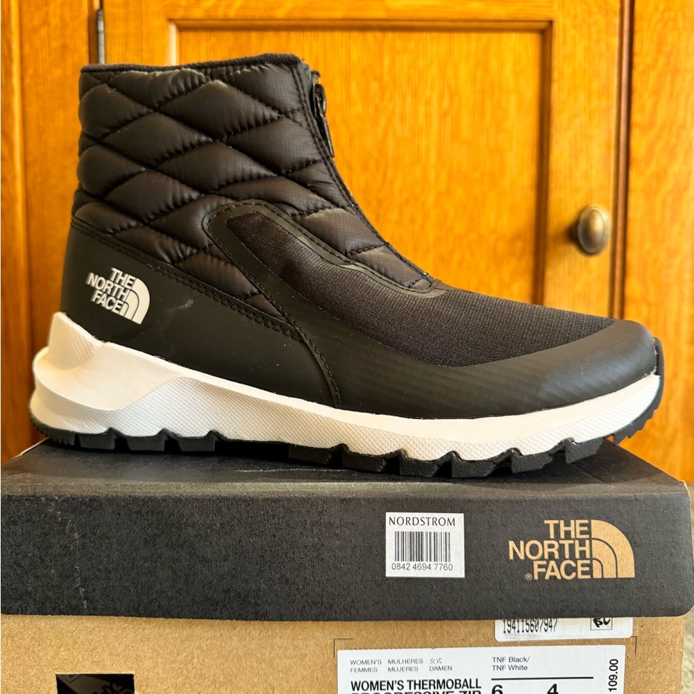 Women’s Northface Thermoball Progressive Zip Boots